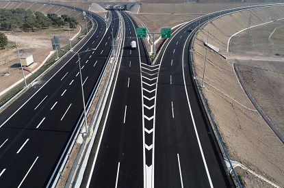 İş Makinesi İstikamet Tekeri ve Yayı, İş Makinesi Yürüyüş Makarası, İş Makinesi Pistonu, İş Makinesi Göbek Dişlisi, İş Makinesi Rim Dişlisi, İş Makinesi Zinciri ve Paleti, İş Makinesi Motoru, İş Makinesi Pompası, İş Makinesi Kule Şanzımanı, İş Makinesi Ceri, İş Makinesi Hidrolik Valfi, İş Makinesi Hidrolik Pompa, İş Makinesi Hidrolik Kule Motorları, İş Makinesi Radyatör Takımı, İş Makinesi Pabuçları, İş Makinesi Kaput Parçaları, İş Makinesi Kovası, Civata, Pim ve Burç Grubu, Partikül ve Emisyon Filtreleri, Differansiyel ve Aks Filtreleri, Hidrolik Sistem Filtreleri, Motor Grubu Filtreleri, Riper ve Kazıcı Aksamlar, Taşıyıcı Parçalar, Riper ve Kazıcı Aksamlar